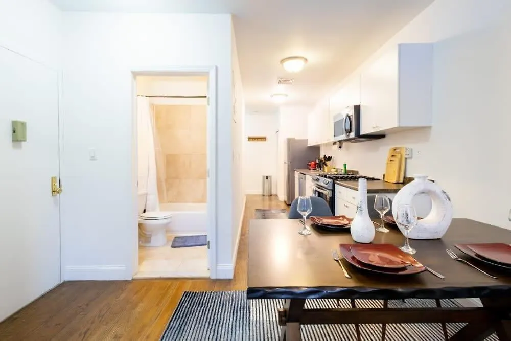 1435-2 3 Bedrooms 2 Bath Wd Ues Нью-Йорк США